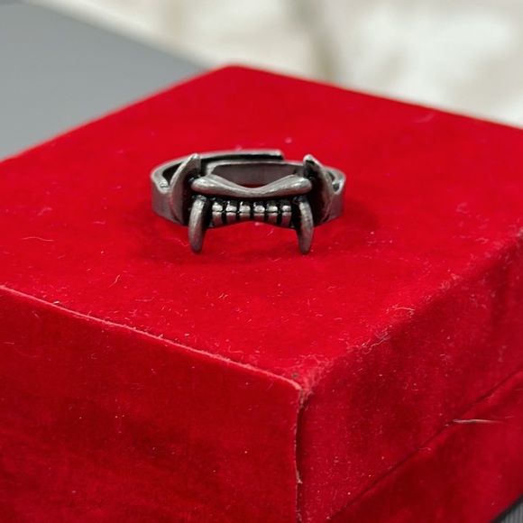 Ring - Picture 9 of 9